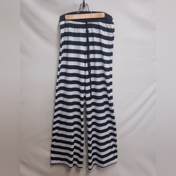 Pants - Picture 2 of 6